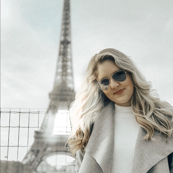 Meet your Posher, Riley - Picture 5 of 6